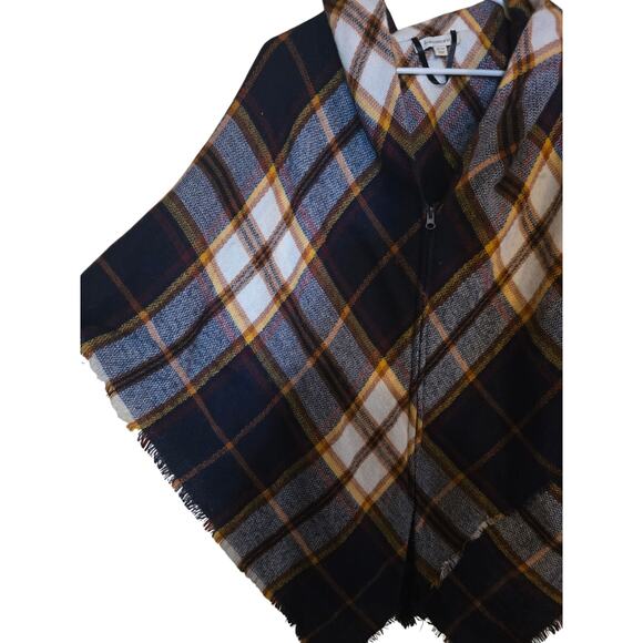 Francesca's Zip Front Shawl One Size Womens Multicolor Plaid Print Soft - Picture 2 of 6